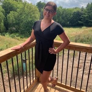 Meet your Posher, Julia